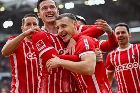 فرايبورج يخطف تعادلًا قاتلًا أمام فرانكفورت في الدوري الألماني